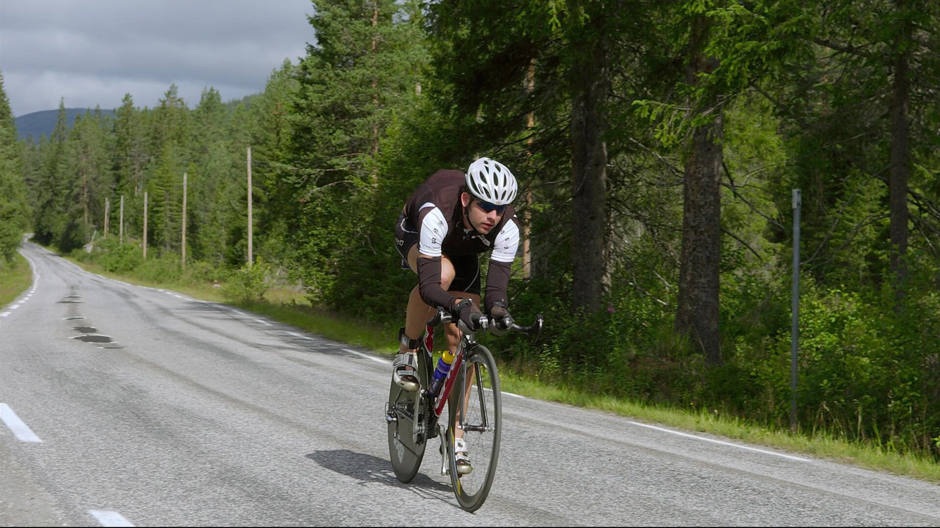 文班亚马，新王当立！雄鹿横扫黄蜂背后的关键先生